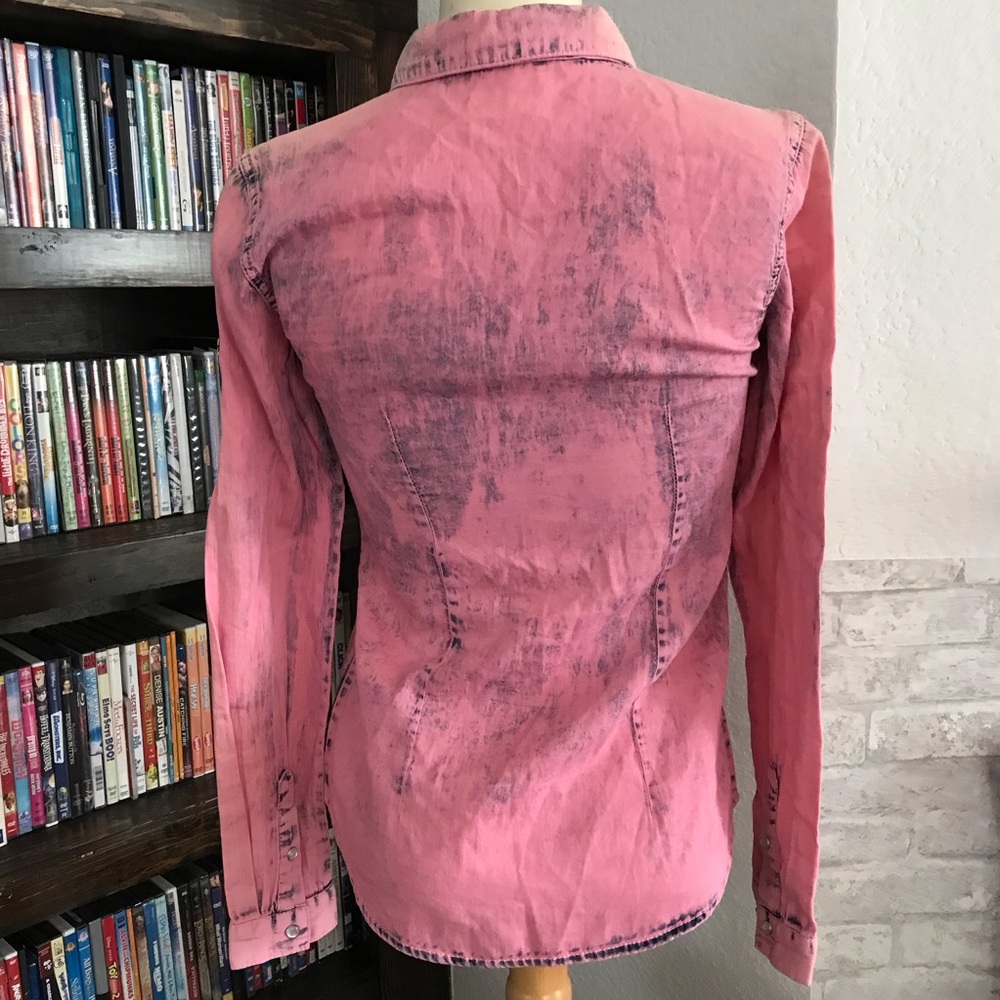 Selena Gomez | Pink Acid Washed Snap Chambray Buttons Sz Sm Jr - Picture 3 of 12